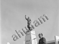 96-Develacion-Monumento-Hidalgo-Merida-mayo-1970
